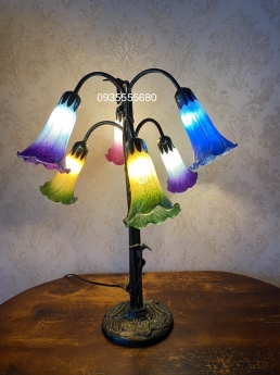 Đèn tiffany hoa loa kèn nhỏ xinh mới cập bến