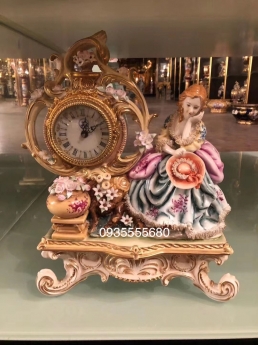 Giao lưu một vài món đồng hồ sứ cổ của ý cao cấp