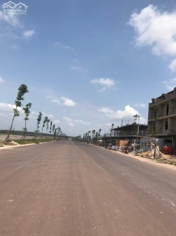 Nhà phố đất nền