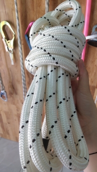 Dây thừng đu dây sơn nước, lau kính