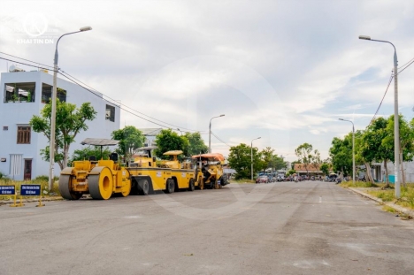 Lô 120m2 có sổ đỏ- đối diện chợ- trả trước 250tr công chứng ngay