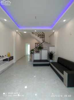 Nhà đẹp giá rẻ ngõ Cù Chính Lan, gần chợ, gần trường.