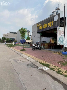 Bán Lô Đất tại TT TM DV Sóng Thần 100m2 4.9 tỷ, có thương lượng.