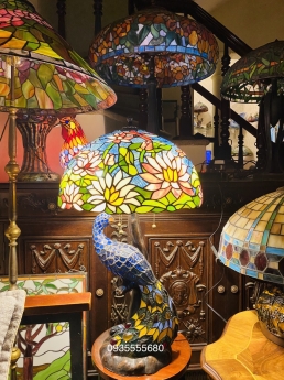 Đèn bàn tiffany hoa sen công đa sắc