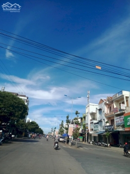 cần bán gấp lô đất trung tâm chợ mới Lộc An full thổ cư