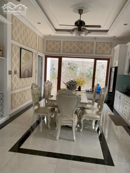 Bán Đất 210m2 Tặng luôn Biệt Thự, Nội Thất Cao Cấp