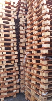 Sẵn hàng 500 PALLET GỖ 1050X1050X140mm 85k-95k/c 0905661595