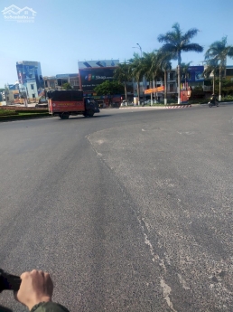 Cần bán nhà 3 tầng mt Cù Chính Lan sát chợ Thanh khê vị tr kinh doanh buôn bán đắc địa