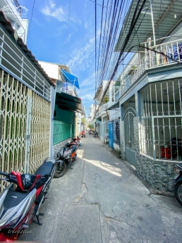 Nhà lầu trục chính hẻm 6 Bùi Thị Xuân gần công viên Hùng Vương giá dưới 2tỷ
