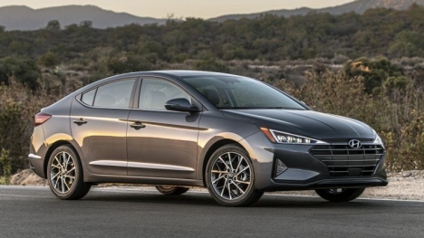 Elantra siêu hot, thủ tục đơn giản