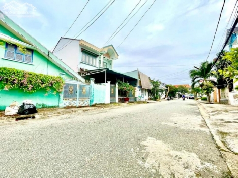 Nền biệt thự mặt tiền đường Đinh Công Tráng P.Xuân Khánh Cần Thơ giá dưới 9tỷ