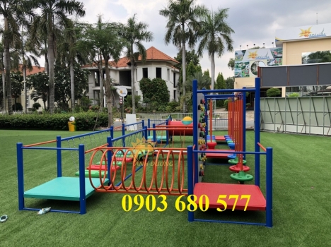 Khu vui chơi liên hoàn trong nhà - ngoài trời cho trẻ nhỏ