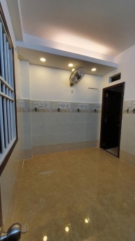 CHDV Lê Lợi, P.4, Gv, DT : 5*18, 5 tầng, gồm 16 phòng, TN : 50tr/ th- Lh : 0934446933