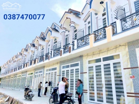 Nhà phố 1 trệt, 1 lầu. 40m2/ 700 triệu. Nguyễn Văn Bứa. Cầu Lớn. Sổ Riêng