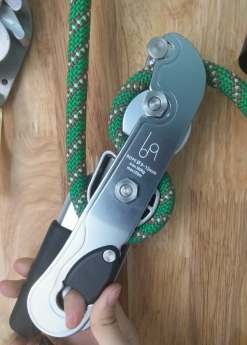 Khóa trượt dây đu lên xuống Tuba Trung Quốc