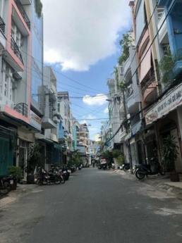 MT Đoàn Thị Điểm, P.1, Q.PN, DT : 4.5*19, KC : 4 tầng, Giá : 19.8 tỉ TL - LH : 0934446933