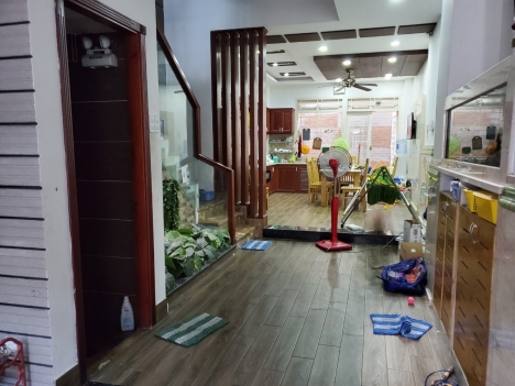HXH Nguyễn Thái Sơn, P.4,GV, DT : 4.2*20, KC : 5 tầng, Giá : 10 tỉ TL - LH : 0934446933
