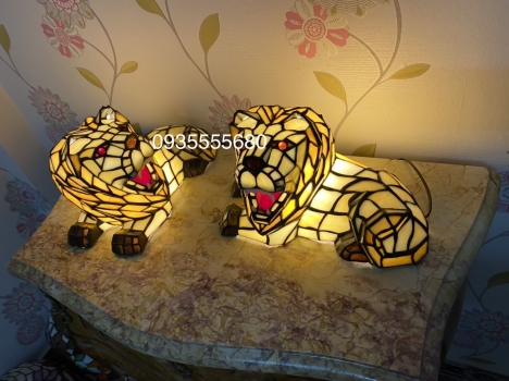 Giao lưu đèn tiffany hình sư tử hàng UK