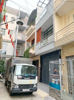 Bán nhà HXH Quang Trung, P.10, GV, DT : 4.5*15, 3 tầng, giá chỉ : 6,5 tỉ - Lh : 0934446933