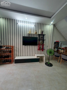 Nhà một lầu một trệt gần chợ kp4 Trảng Dài 5x12m giá 1tỷ300