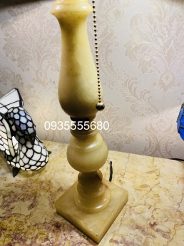 Đèn bàn tiffany họa tiết phục hưng cao cấp.