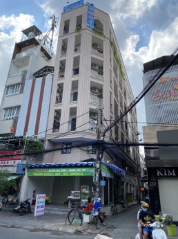cho thuê mặt tiền 2 mặt bằng đối diện chợ