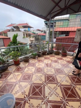 Nhà 4 tầng mặt tiền hơn 4m! Cần bán gấp nhà trung tâm Đống Đa kinh doanh hay ở đều được!