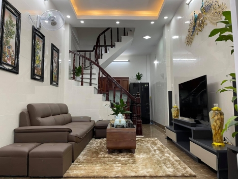 Bán nhà phân lô ngõ 61 Hoàng Cầu 45m2, oto đỗ cửa giá chỉ 10.9 tỷ