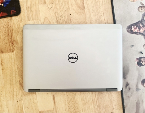 Laptop Dell Latitude E7240 Core i5-4310U Ram 4GB mSSD 128GB VGA ON Màn 12.5 Inch Vỏ Nhôm Đẹp