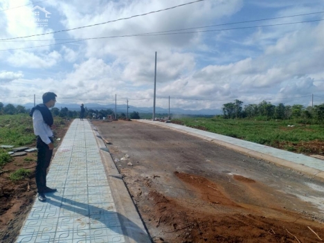 Đất mặt tiền đường Nguyễn Văn Cừ 134m2 giá 500tr