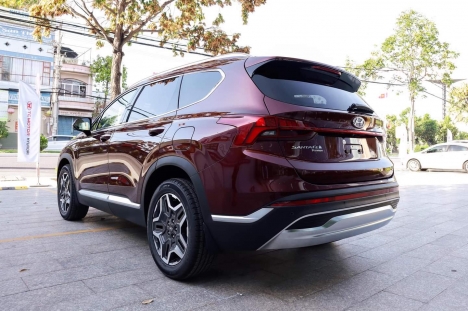 Cần bán hyundai santafe 2.2d cao cấp màu đỏ