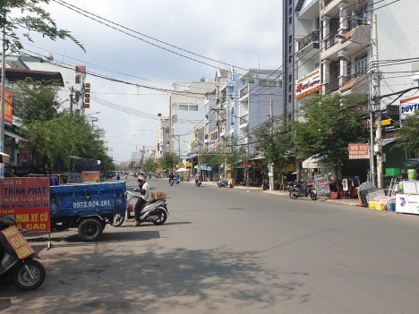 Ngộp. 12 tỷ giảm còn 10 tỷ 9, nhà gần chợ căn cứ, dt 6x20, 0336032947