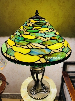 Giao lưu em đèn tiffany chao kiểu cổ độc lạ