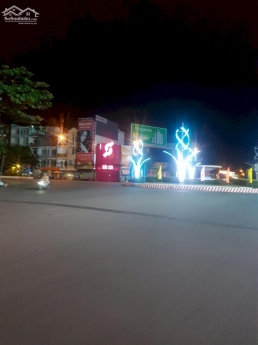 Đất mặt tiền đường Cách Mạng Tháng 8 Cần Thơ xéo Vincom diện tích 600m2 giá dưới 40tỷ