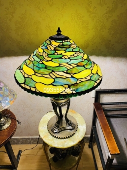 Giao lưu em đèn tiffany chao kiểu cổ độc lạ