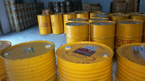 Tổng đại lý mua bán và phân phối dầu nhớt thủy lực cao cấp Vector, Castrol, Shell