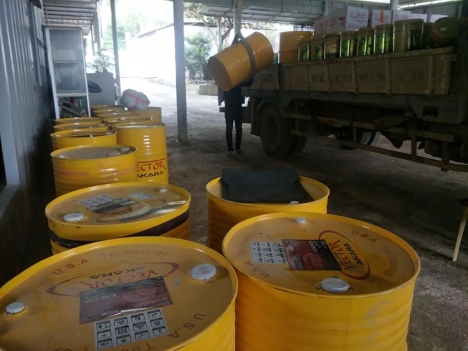 Tổng đại lý mua bán và phân phối dầu nhớt thủy lực cao cấp Vector, Castrol, Shell