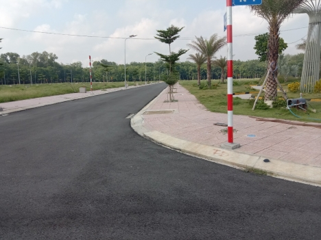 Chánh Phú hòa giá chỉ 800tr nền