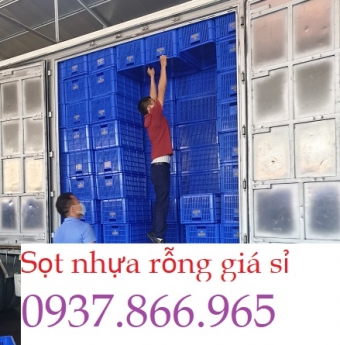 Sóng nhựa rỗng tại nhà máy bia, sọt nhựa dùng trong công nghiệp