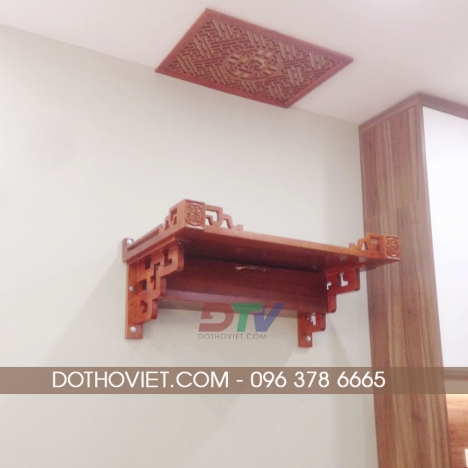 Bàn thờ treo tường chung cư tại Hà Nội