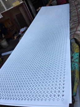 Kim loại đột lỗ, nhôm đột lỗ, inox đột lỗ, tôn chống trượt