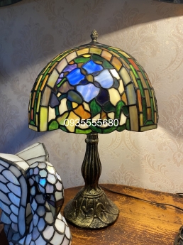 Đèn tiffany bàn ngủ đa sắc