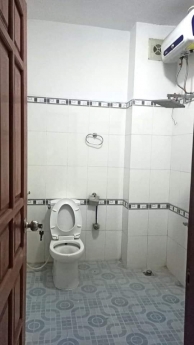 Cho thuê nhà nguyên căn giá rẻ 300m2 mặt phố Hàm Nghi kinh doanh đủ loại hình.