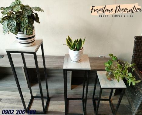 Kệ trang trí, kệ sắt mặt gỗ kích thước 25x25x75 cm