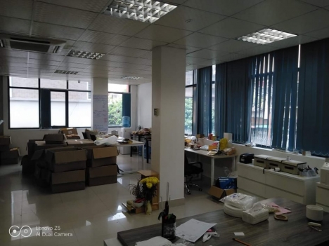 Cho thuê nhà nguyên căn giá rẻ 300m2 mặt phố Hàm Nghi kinh doanh đủ loại hình.