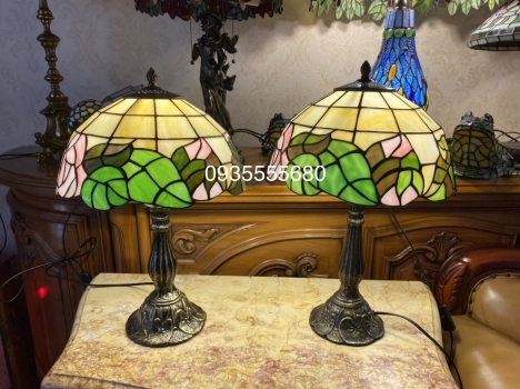 Giao lưu đôi đèn ngủ tiffany hoạ tiết hoa hồng