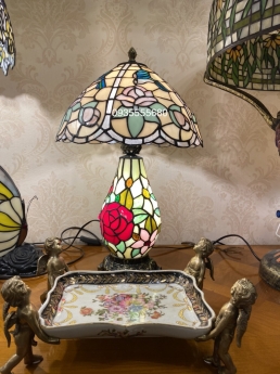 Đèn tiffany hai thân hoạ tiết hoa hồng nhỏ xinh