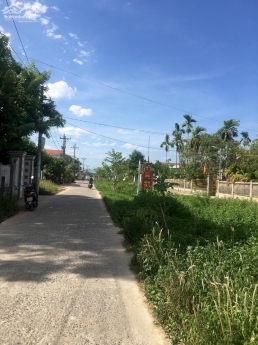 Cần tiền bán nhanh lô đất đường bê tông 5m thoáng mát khu vực Phong Lục Tây