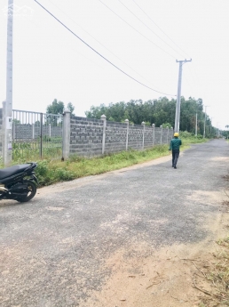 BÁN LÔ GÓC 2 MẶT TIỀN ĐƯỜNG NHỰA LỘC AN - ĐẤT ĐỎ - BRVT