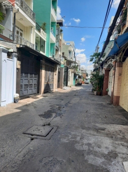 Cho Thuê Nhà NC 5PN HXH Bình Thới Phường 14 Quận 11 - có 2 máy lạnh, 4 máy nước nóng.